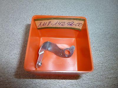 Halterung Halter Halteblech holder passt an Yamaha 1M8-14291-00