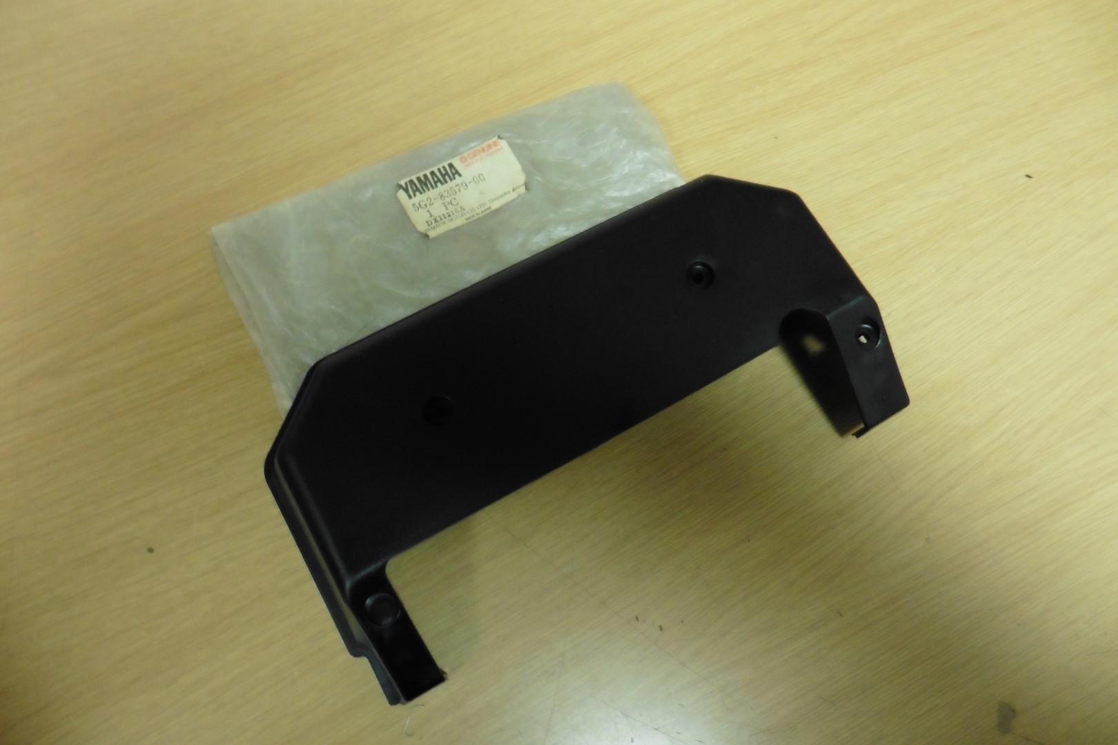Abdeckung Tacho Cockpit Verkleidung cover meter passt an Yamaha Xj 750 5G2-83579