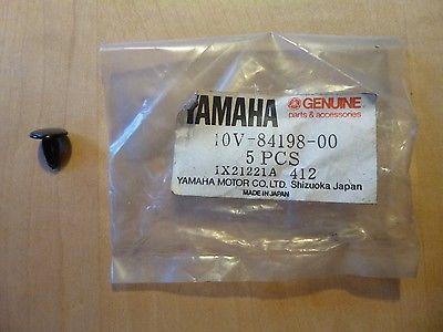 Gummi Befestigungsclip cover fitting passt an Yamaha Xt 250 350 600 10V-84198