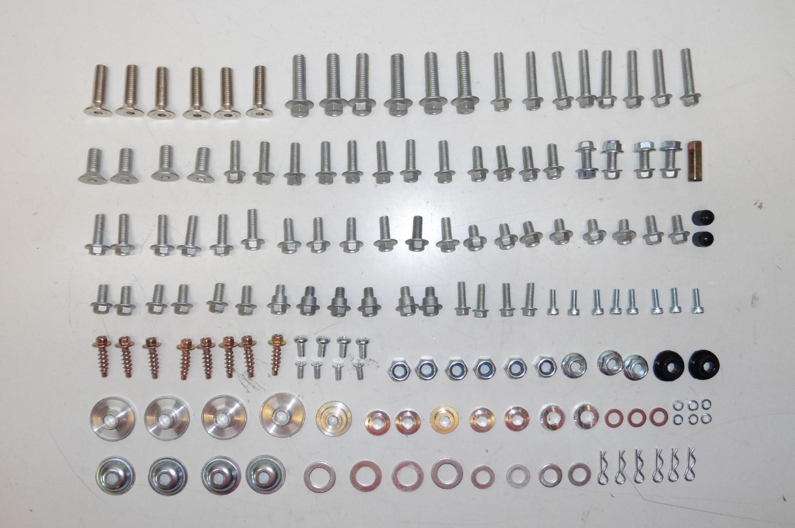 Schraubensatz 158-teilig Schraubenkit screw bolt Motorrad passt an Ktm Lc4 Exc