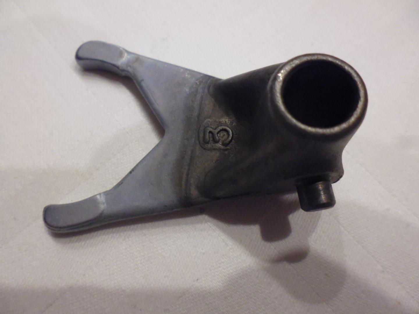 Schaltgabel Getriebe fork shift passt an Yamaha Yz 125 1LX-18513