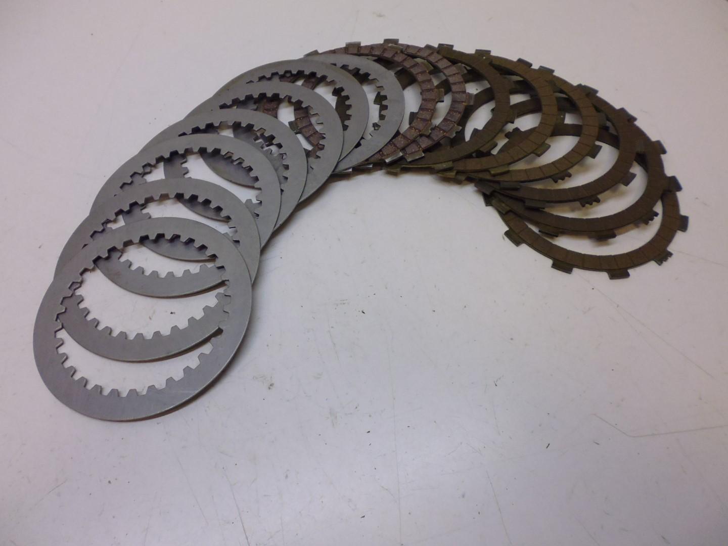 Kupplungsscheiben Stahlscheiben Kupplungslamellen passt an Yamaha Yz 250 91-01