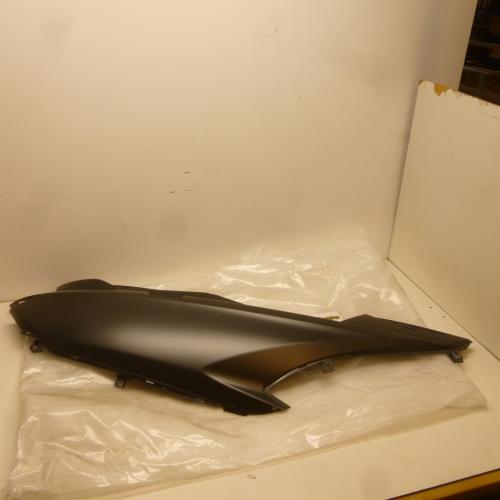 Seitenverkleidung side panel passt an Suzuki Burgman 650 15-18 47111-26J00-YKV