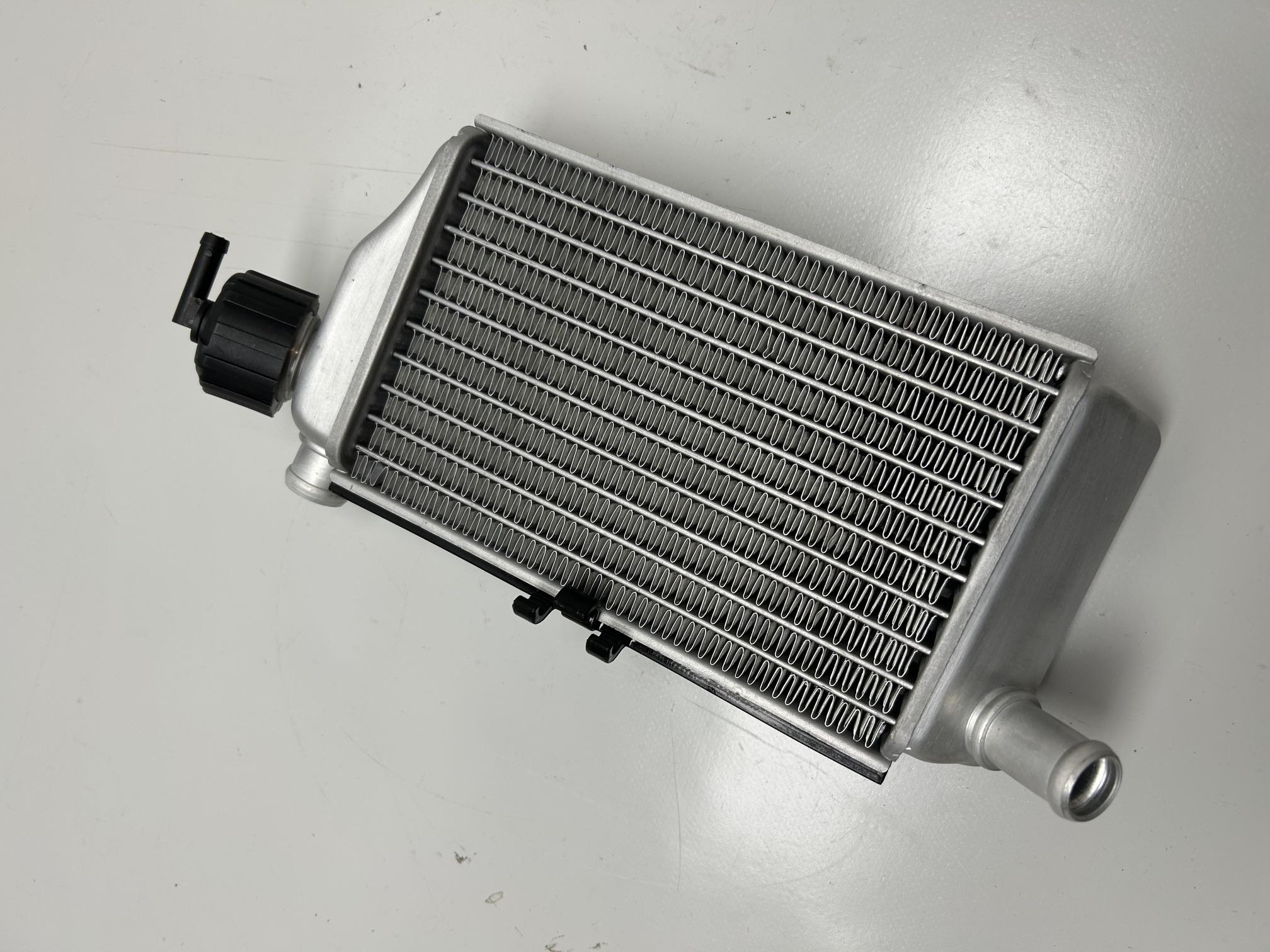 K�hler rechts cooler passt an Ktm Sx 85 25-26