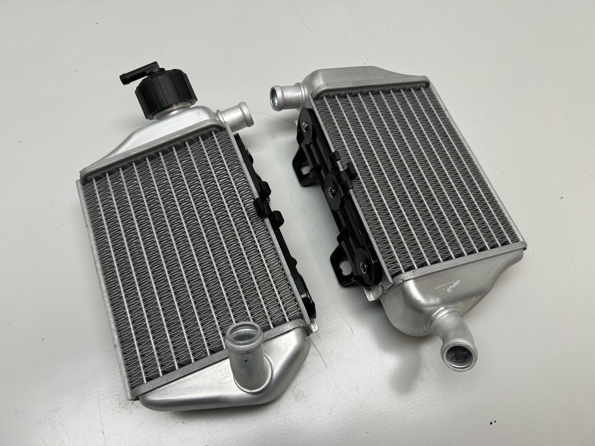 K�hler rechts links cooler passt an Ktm Sx 65 24-25